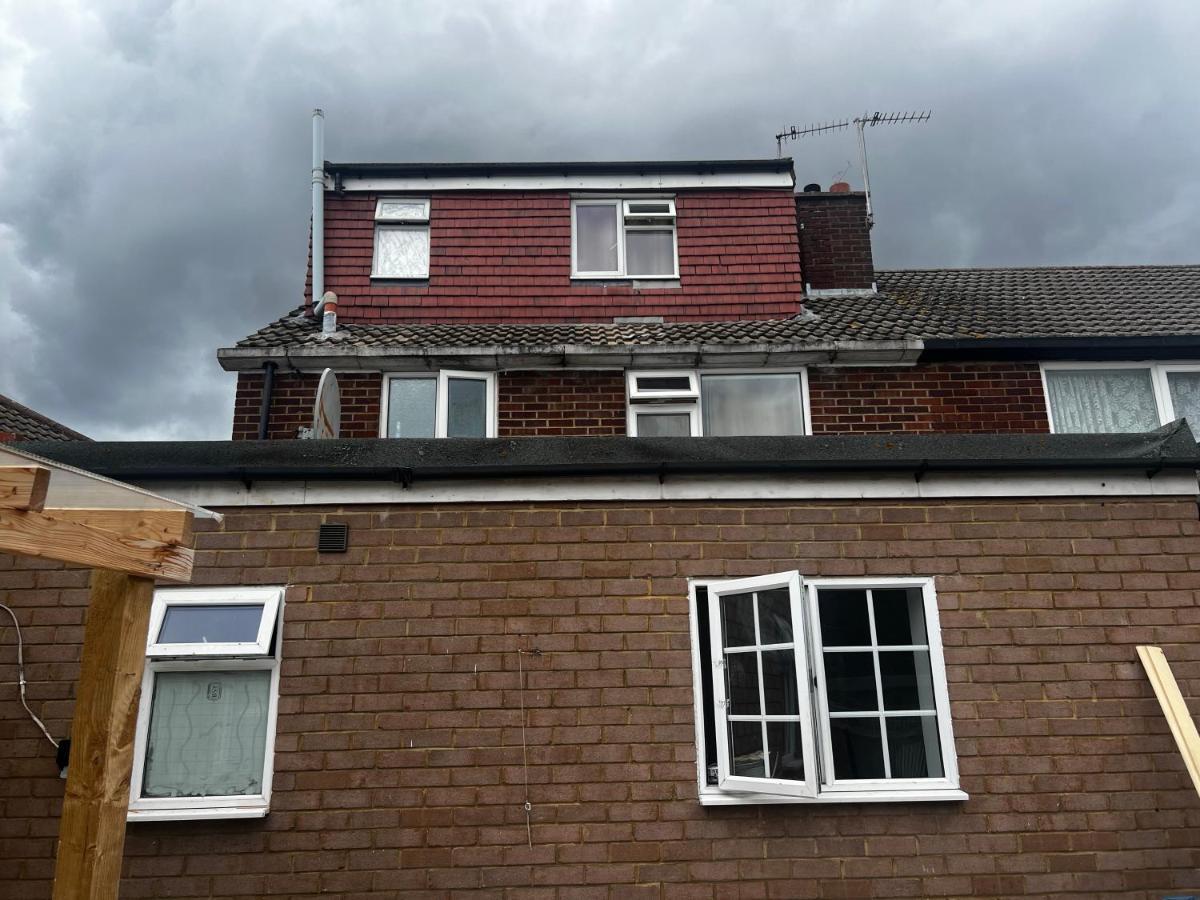 Good Priced Double Bed In Hayes Guest house Northolt (Greater London)